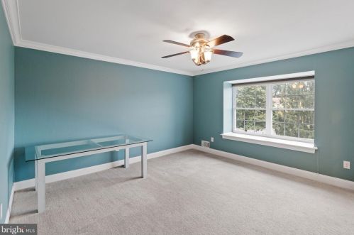 21 Featherbed Ct, Trenton NJ 08648-2004 exterior