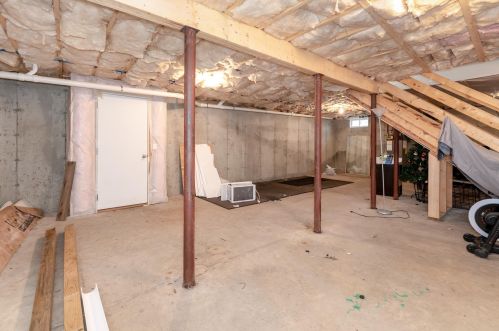 24 Amy Way, Concord NH  03303-1045 exterior