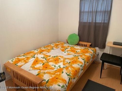 10 Helen Ave, Jackson Twp NJ 08527-3110 exterior