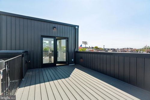 761 Cleveland St, Philadelphia PA 19146-2909 exterior