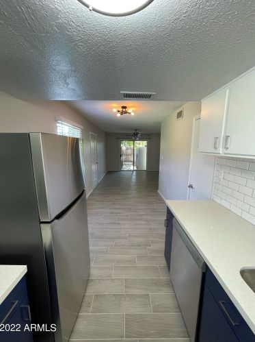 8441 34th Ave, Phoenix AZ 85053-6628 exterior