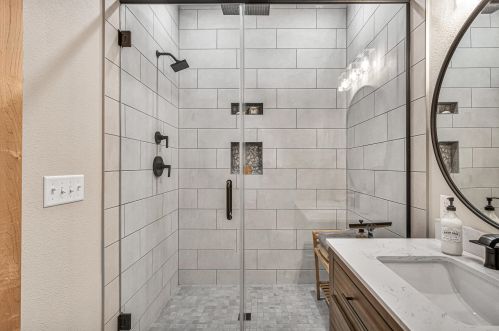 1411 Potter Ave, Milwaukee WI 53207-2115 exterior