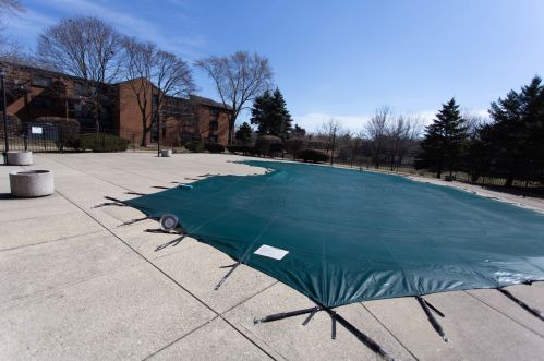 4215 100th St, Milwaukee WI  53222-1301 exterior