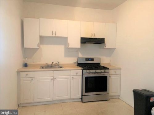 2113 28 St, Philadelphia PA 19145-2522 exterior