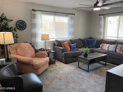 4240 Bluefield Ave, Phoenix AZ 85032-1419 exterior