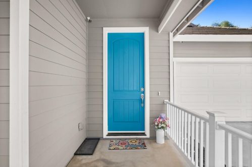 1272 Paseo Belleza, Turlock CA 95382-7396 exterior