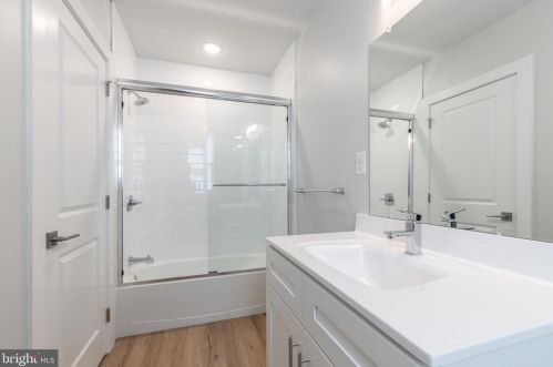 2453 Hancock St, Philadelphia PA 19133-3802 exterior