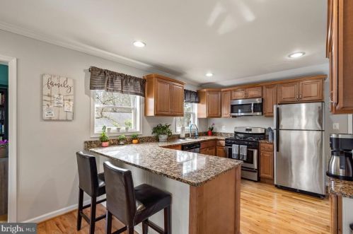 13008 Evanston St, Rockville MD 20853-3027 exterior