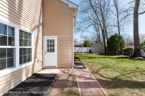 523 Holmes Ave, Lacey NJ  08731-1509 exterior