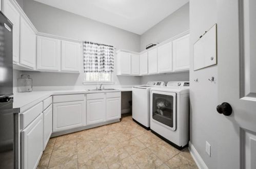 3315 Spg Br Rd, Montgomery TX 77316-2503 exterior