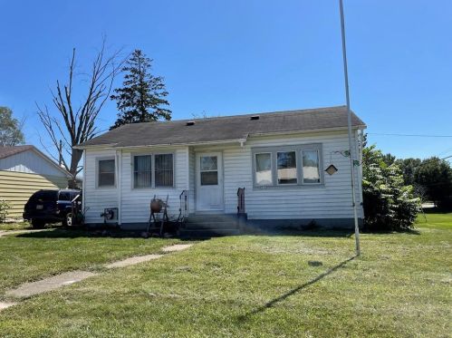 216 Newton St, Canton, WI 54868-1627