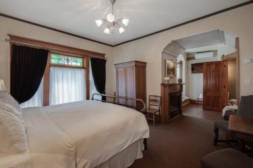 626 4th St, Stillwater MN 55082-4827 exterior