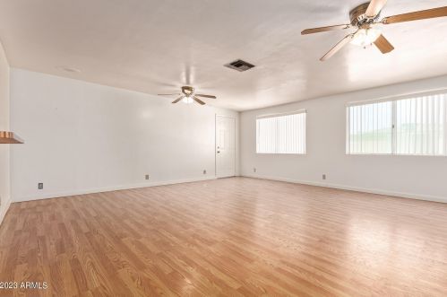 8301 28th Dr, Phoenix AZ 85051-8464 exterior