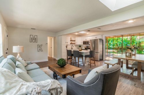 2101 Howell St, Tampa FL  33610-1053 exterior