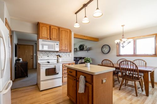 2874 99, Milwaukee WI 53222-3416 exterior