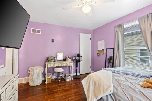 2524 60, Milwaukee WI 53219-2621 exterior