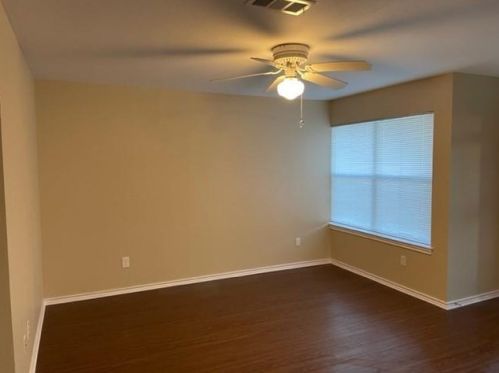 2228 Katy Ln, Georgetown, TX 78626-7581