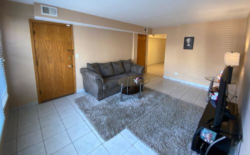 7919 Grand Ave, Chicago, IL 60707-1828