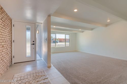 8901 Mcclellan St, Tucson AZ  85710-4420 exterior