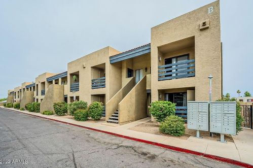 1241 48th St, Phoenix AZ 85008-5946 exterior