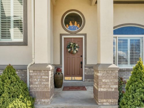 940 Johnson Way Dr, Sandy, UT 84094-6307