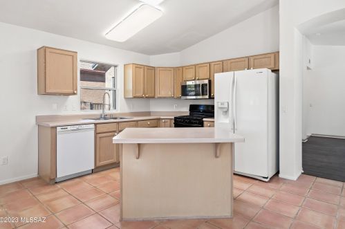 9062 Ironbark St, Tucson AZ  85747-5318 exterior