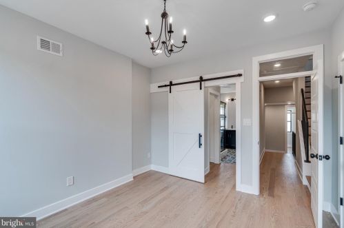 735 24th St, Philadelphia PA  19130-2539 exterior