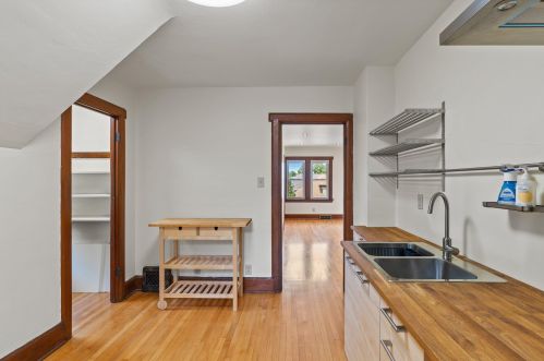 2044 59, Milwaukee WI 53210-1505 exterior