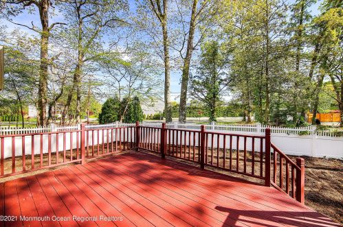 2278 Burroughs Ave, Northfield NJ 08225-1063 exterior