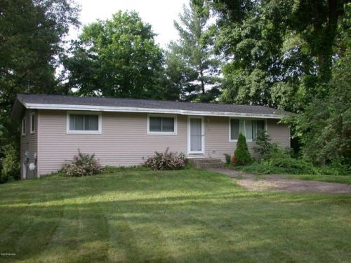 2124 Frst Dr, Kalamazoo MI  49002-6445 exterior