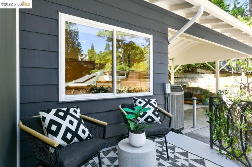 154 Avenida Dr, Berkeley CA 94708-2145 exterior