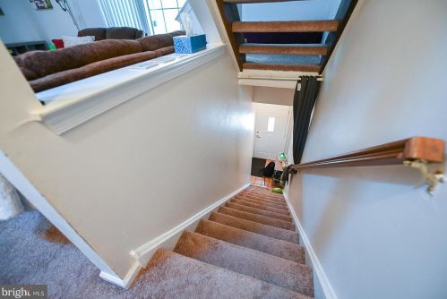 1712 Foxmeadow Cir, Limerick PA  19468-1558 exterior