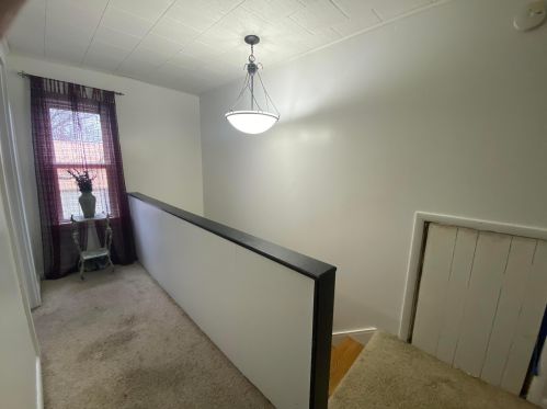 225 Jefferson St, Lowell MI 49331-1120 exterior