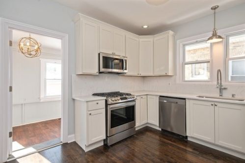 5141 Newport Ave, Chicago, IL 60641-3444