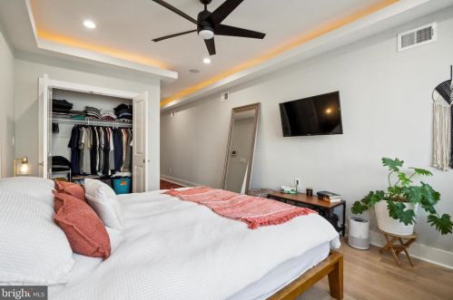 2649 Collins St, Philadelphia PA  19125-1408 exterior