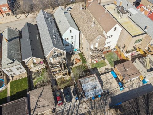 1825 Hermitage Ave, Chicago IL 60613-1106 exterior