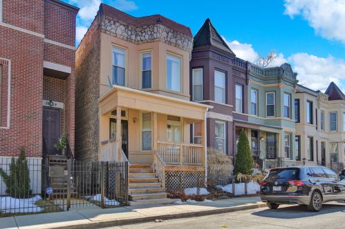 3611 Calumet Ave, Chicago IL 60653-1103 exterior