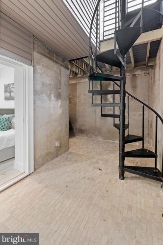 1335 Franklin St, Philadelphia PA  19122-4325 exterior