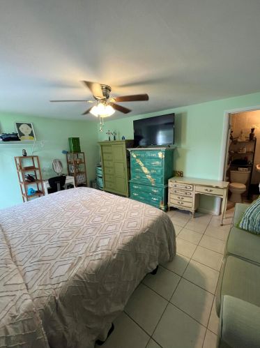 201 Thornhill Dr, Fort Pierce FL  34984-4467 exterior