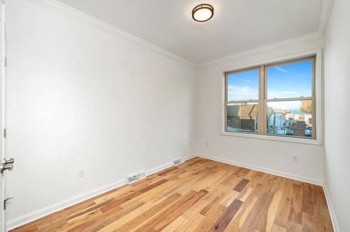 1611 Buena Vis St, Pittsburgh PA 15212-4529 exterior