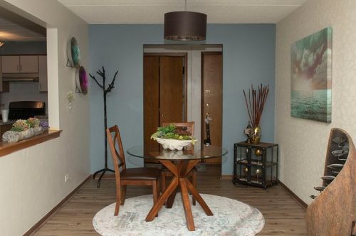 6526 Irving Park Rd, Chicago IL  60634-2458 exterior