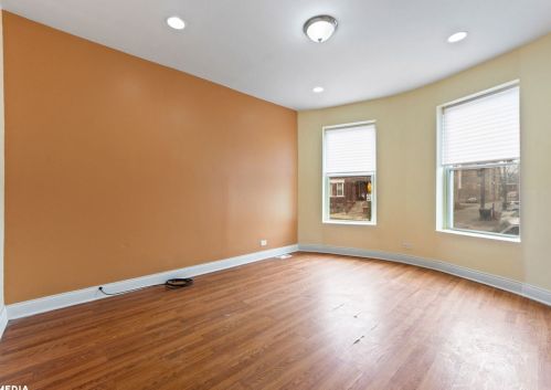 6648 Sangamon St, Chicago, IL 60621-1824