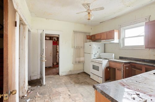 2001 93 St, Chicago IL 60617-4107 exterior