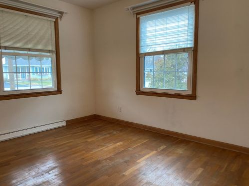 2374 Blodgett St, Meskegon MI 49441-1518 exterior