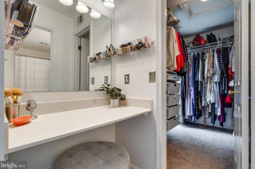 6263 Gentle Ln, Alexandria VA 22310-2260 exterior