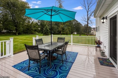 86 Woodbine Ave, Mount Olive NJ 07828-3152 exterior