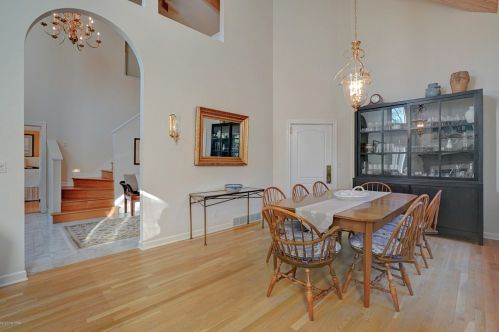 7383 Buccaneer Dr, Grand Rapids MI 49546-9104 exterior