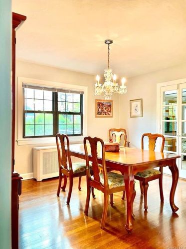 320 Hayward Ave, Mount Vernon NY 10552-1606 exterior