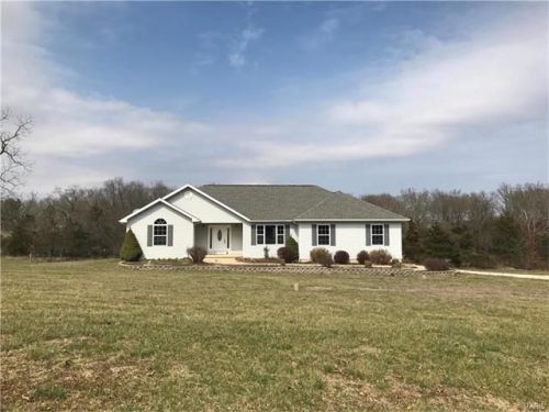 20955 Blackberry Ln, Crocker, MO 65452-7209