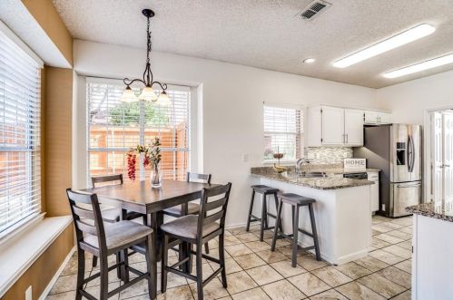 5912 Fox Dr, Frisco TX 75056-4472 exterior